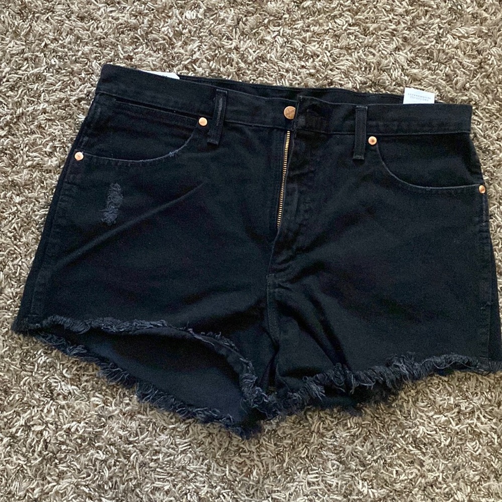 WOMEN'S REWORKED SHORT IN SHADOW BLACK